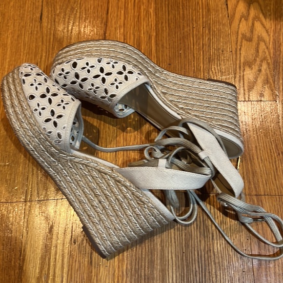 Platform wedge sandal - Picture 6 of 8